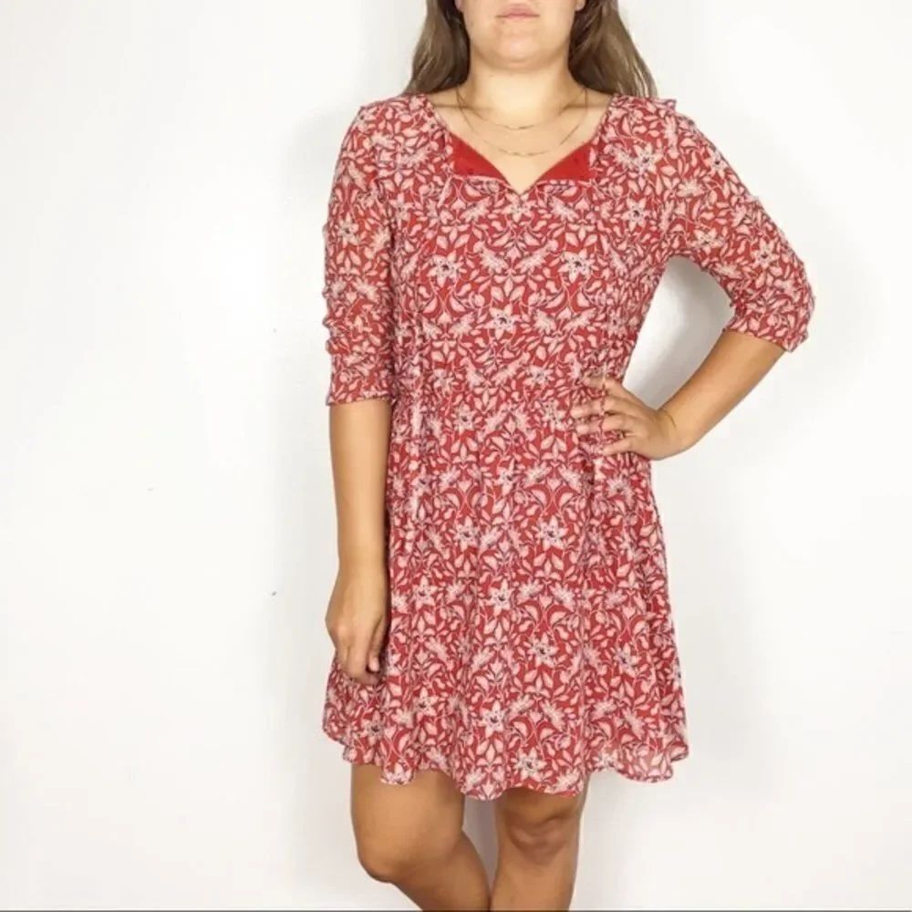 Cupcakes & Cashmere Devito Floral Dress